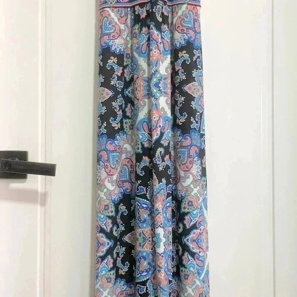 London Times Sleeveless Halter, flare,soft silky stretch,keyhole back,pattern - Picture 11 of 11